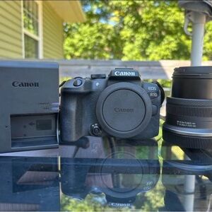 Canon EOS R10 Black Mirrorless Camera with Accessories